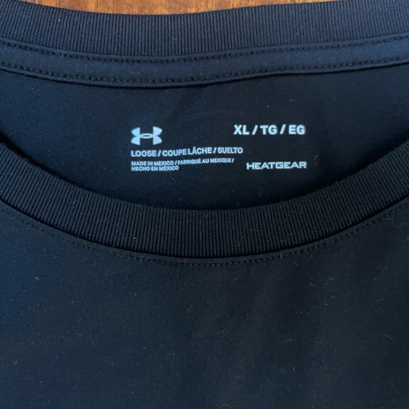 Women's Shirt UA Tech Under Armour
Short Sleeve Heat Gear Workout Black Shirt XL - Picture 4 of 6